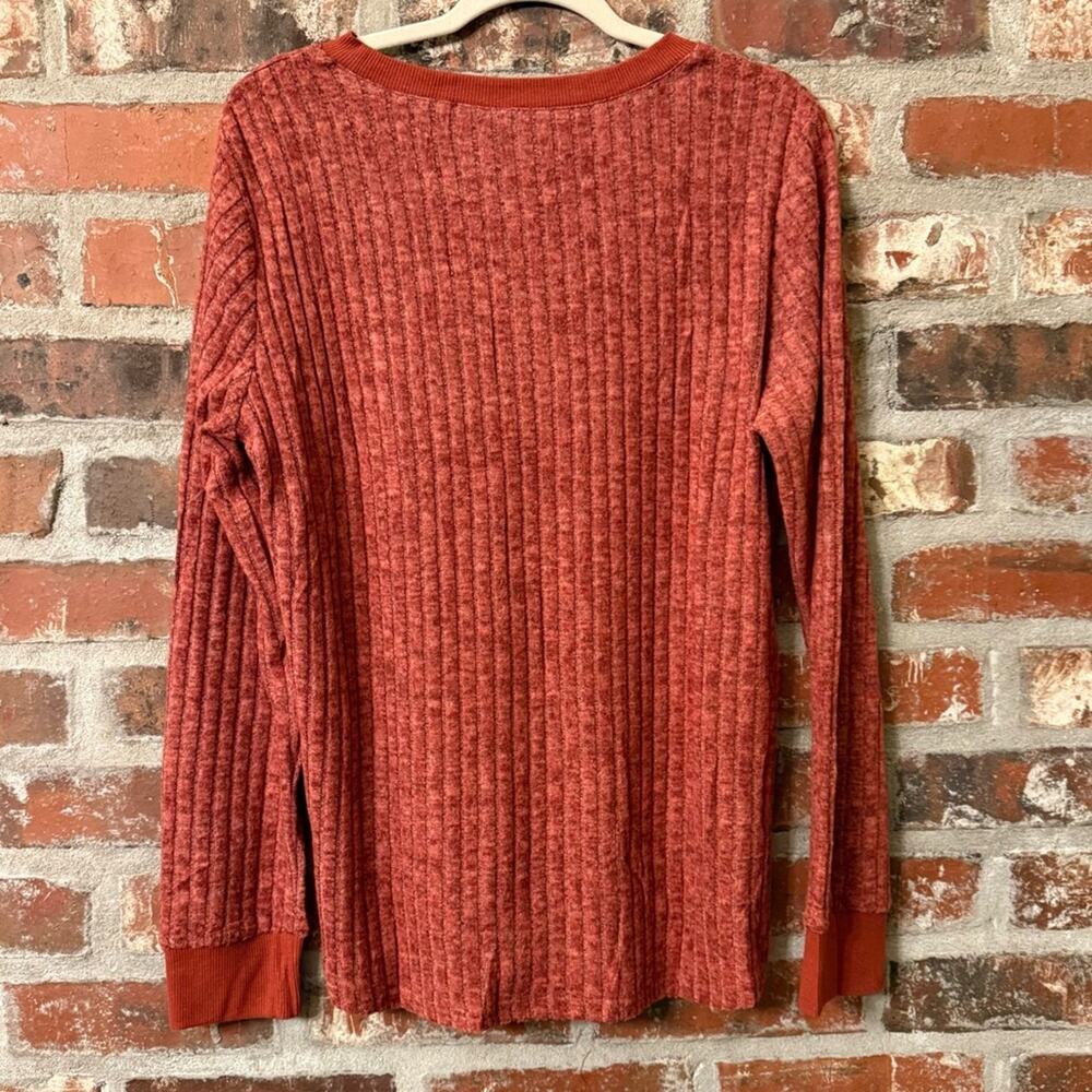S18 - Rust Red Ribbed Long Sleeve Sweater - Picture 3 of 7
